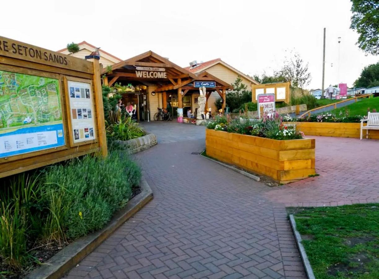 ホテル The Fishing Boat Port Seton エクステリア 写真